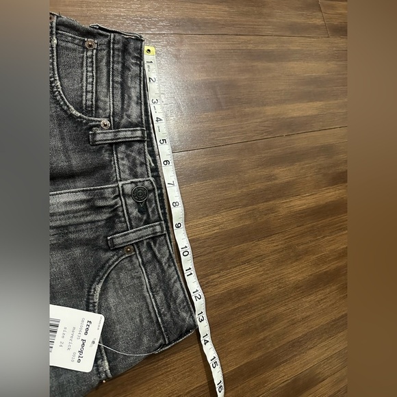 NWT free people we the free maverick frayed fringe mini skirt black denim sz 24 - Picture 5 of 7